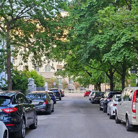 Design Old Town Aprt - Blue Church & Park - Ac Apartman