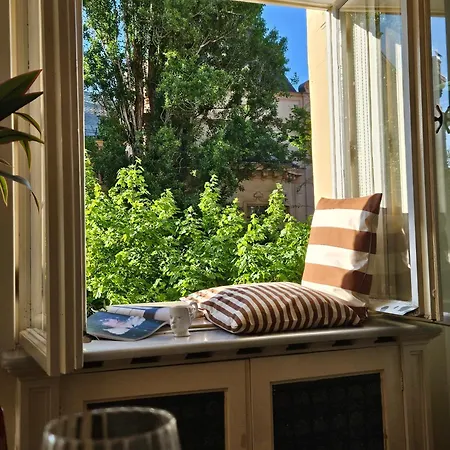 Design Old Town Aprt - Blue Church & Park - Ac דירה *